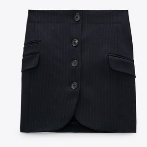 Zara mini skirt new with tag size small style 8166 / 524 / 401